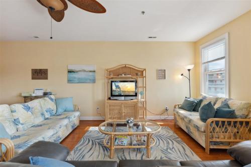 407 E Palm Rd, Unit 107 in Wildwood Crest, USA