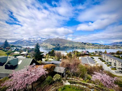 Queenstown Villa with Amazing Lake Views & floor heating 湖景别墅 & 地暖