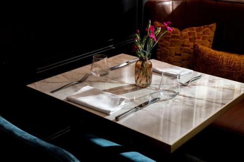 Hilton Vienna Plaza - image 7