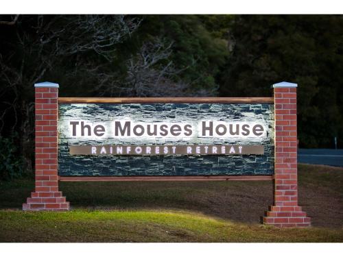 The Mouses House Rainforest Retreat