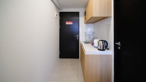 Best Choice and Strategic Location Studio at Apartment Suncity Residence By Travelio - image 2