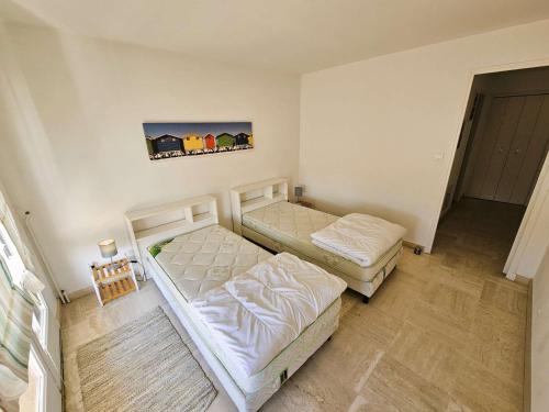 Two-Bedroom Apartment image 5
