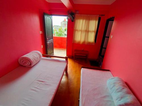 2 double beds