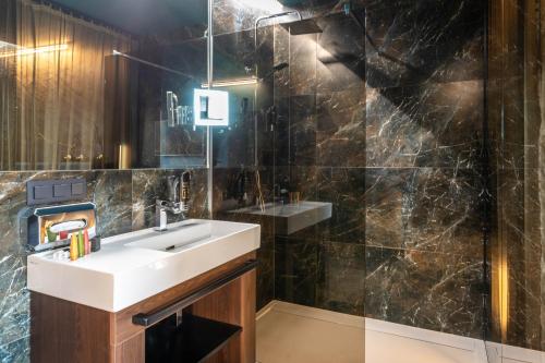 Boutique HOTEL 11 - image 6