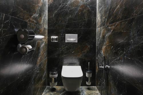 Boutique HOTEL 11 - image 10