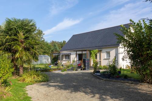Maison avec terrasse et jardin gîte à louer Kerlinic