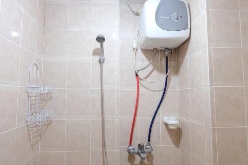 Spacious 3BR Combined Unit at Pinewood Apartment By Travelio Spacious 3BR Combined Unit at Pinewood Apartment By Travelio