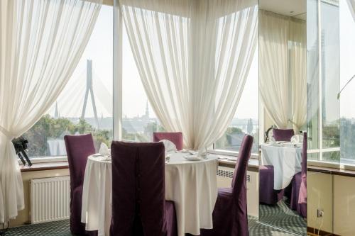 Riga Islande Hotel with FREE Parking - image 5