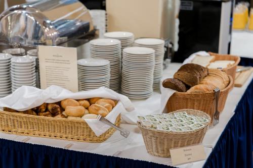 Riga Islande Hotel with FREE Parking