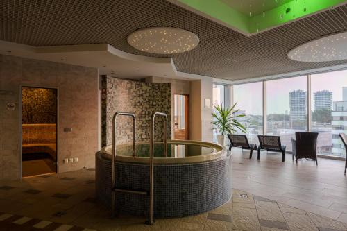 Riga Islande Hotel with FREE Parking - image 4