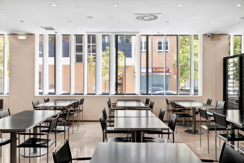 B&B Hotel Zaragoza Los Enlaces Estación - main image