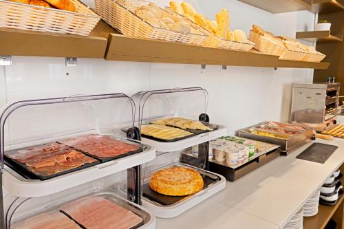 B&B Hotel Zaragoza Los Enlaces Estación - image 7