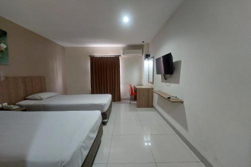 Deluxe Twin Room image 1