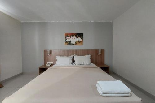 Queen Room image 3