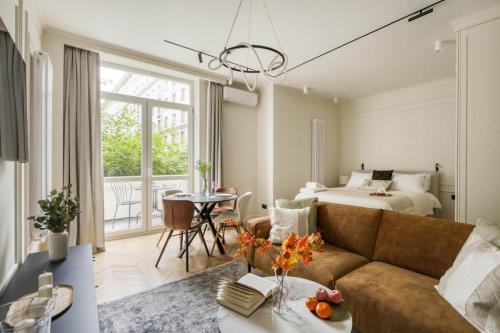 Stunning 2bed with terrace and parking, Varsovia