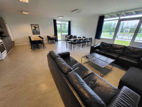 Shared lounge/TV area, Jetsmark Idrætscenter in Pandrup