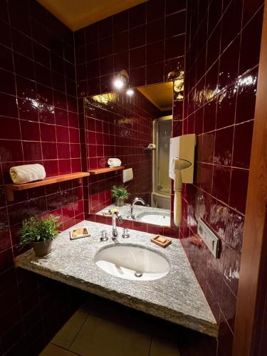 2 bedrooms, 3 beds