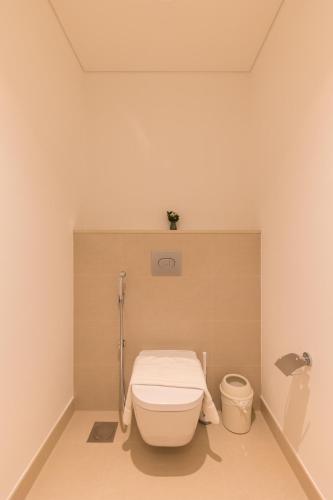 3BR and maids Burj Khalifa and Fountain View for 8 guests 3BR and maids Burj Khalifa and Fountain View for 8 guests