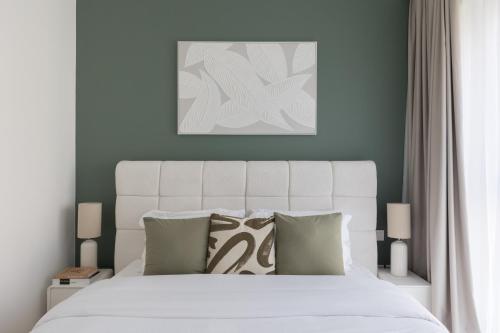 3BR and maids Burj Khalifa and Fountain View for 8 guests 3BR and maids Burj Khalifa and Fountain View for 8 guests