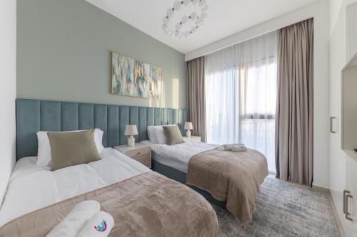 3BR and maids Burj Khalifa and Fountain View for 8 guests 3BR and maids Burj Khalifa and Fountain View for 8 guests