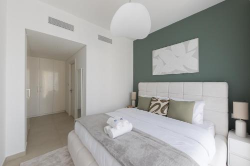 3BR and maids Burj Khalifa and Fountain View for 8 guests 3BR and maids Burj Khalifa and Fountain View for 8 guests