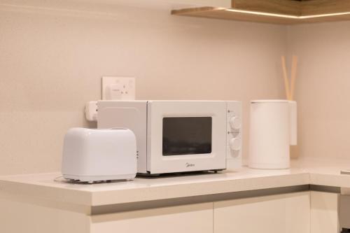 3BR and maids Burj Khalifa and Fountain View for 8 guests 3BR and maids Burj Khalifa and Fountain View for 8 guests