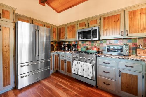 SHILOHS SNOWY CABIN - Close to Slopes & Lake in Big Bear Lake, USA