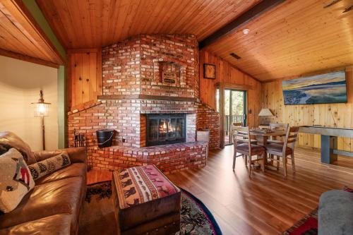 SHILOHS SNOWY CABIN - Close to Slopes & Lake in Big Bear Lake, USA