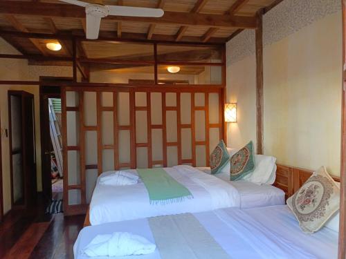 Deluxe Triple Room image 4