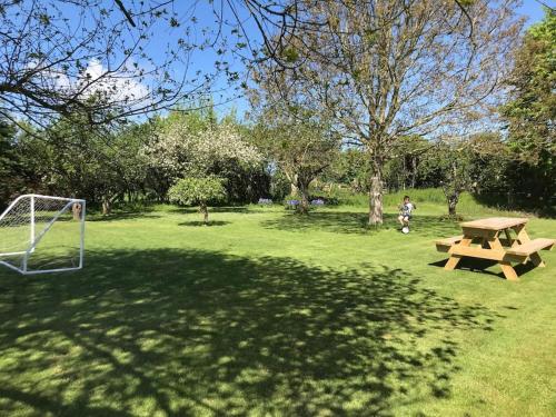 สวน, The Garden Cottage in รัททิน