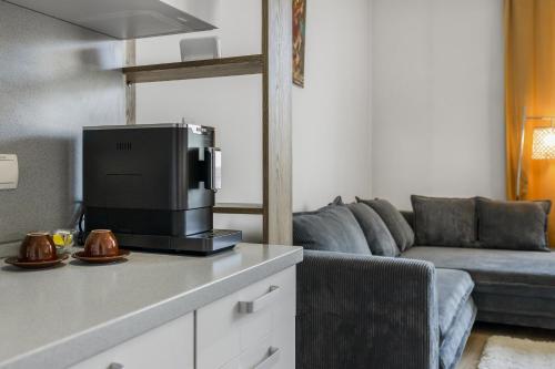 REVON Art-Deco Old Town Apartment, Братислава (фото 7)