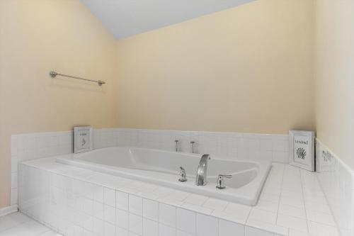 Entire 4-BR in Beloved DC Area Takoma Park Entire 4-BR in Beloved DC Area Takoma Park