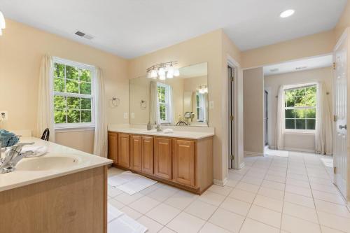 Entire 4-BR in Beloved DC Area Takoma Park Entire 4-BR in Beloved DC Area Takoma Park