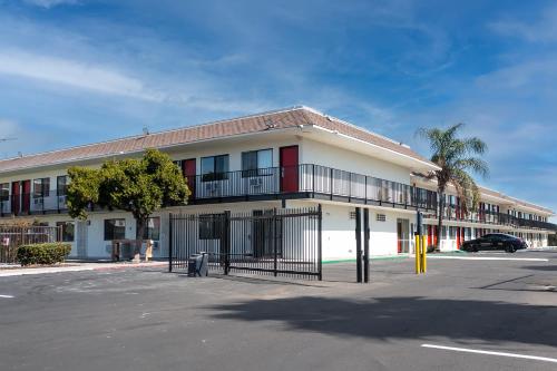 Econo Lodge 스톡턴 I-5 Fairgrounds 근처 - 숙소 외관