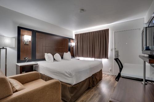 Econo Lodge Stockton near I-5 Fairgrounds Econo Lodge Stockton near I-5 Fairgrounds