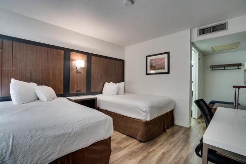 Econo Lodge Stockton near I-5 Fairgrounds Econo Lodge Stockton near I-5 Fairgrounds