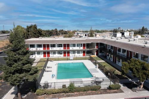 Econo Lodge 스톡턴 I-5 Fairgrounds 근처 - 수영장