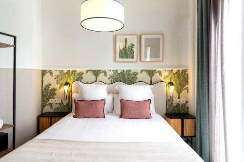 Superior One-Bedroom Apartment with Balcony image 10