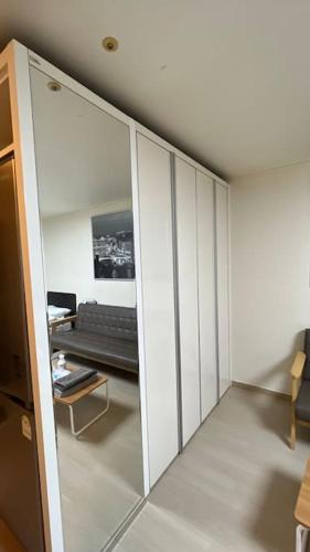 5min from Gangnam St (1)