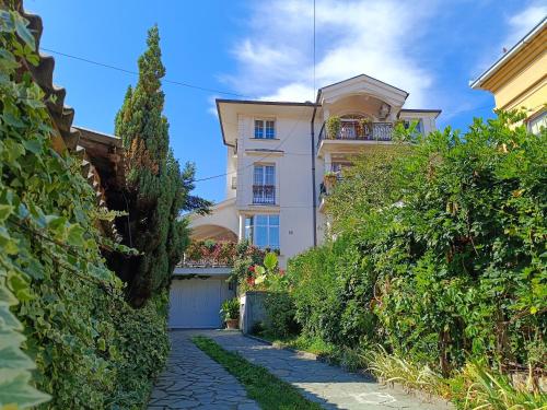 Vila Sentić, Vranje