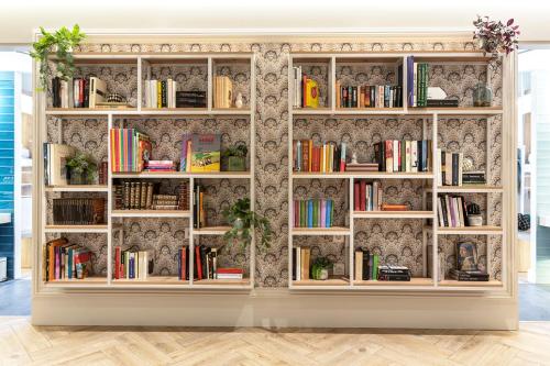 Weflating Boutique Hostel - image 3