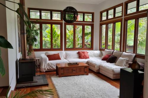 Tropical 2 bedroom home with private pool in New Brighton