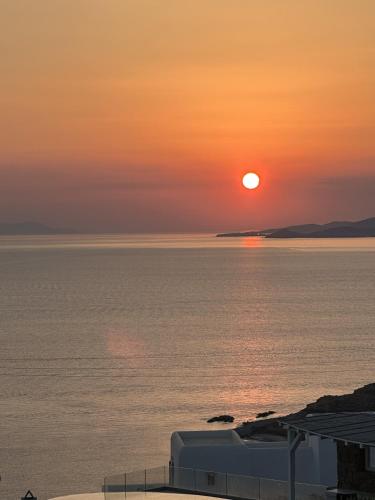Myconian Sunset Apartments