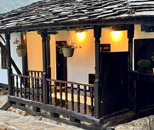 Garden, Туиковата къща The Tuikov House in Teteven