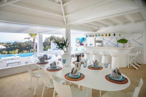 White Villa Mykonos - Tap to explore photos