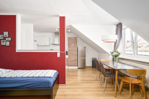 Gemütliche und zentrale Dachwohnung mit Parkplatz und Netflix, Leipzig (foto 7)
