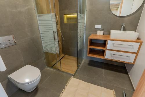 Shower, Nadrzeczna Dolina in Niemce