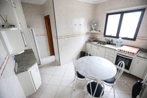Apartamento em Praia Grande a 50m da Praia in กันโตโดฟอร์เต