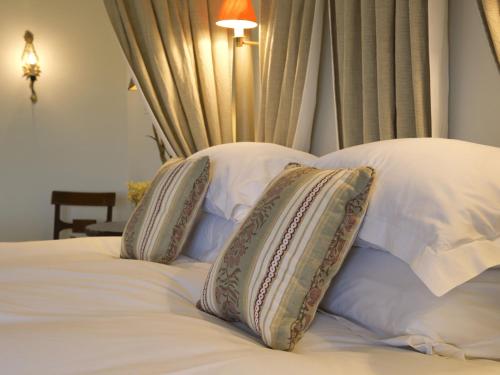 The Old Hall Ely Bed & Breakfast - image 3