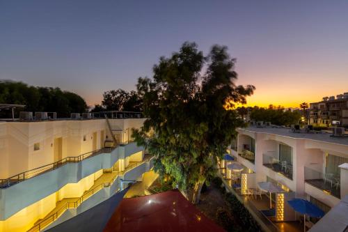 منظر, فندق بارك بيتش (Park Beach Hotel) in ليماسول